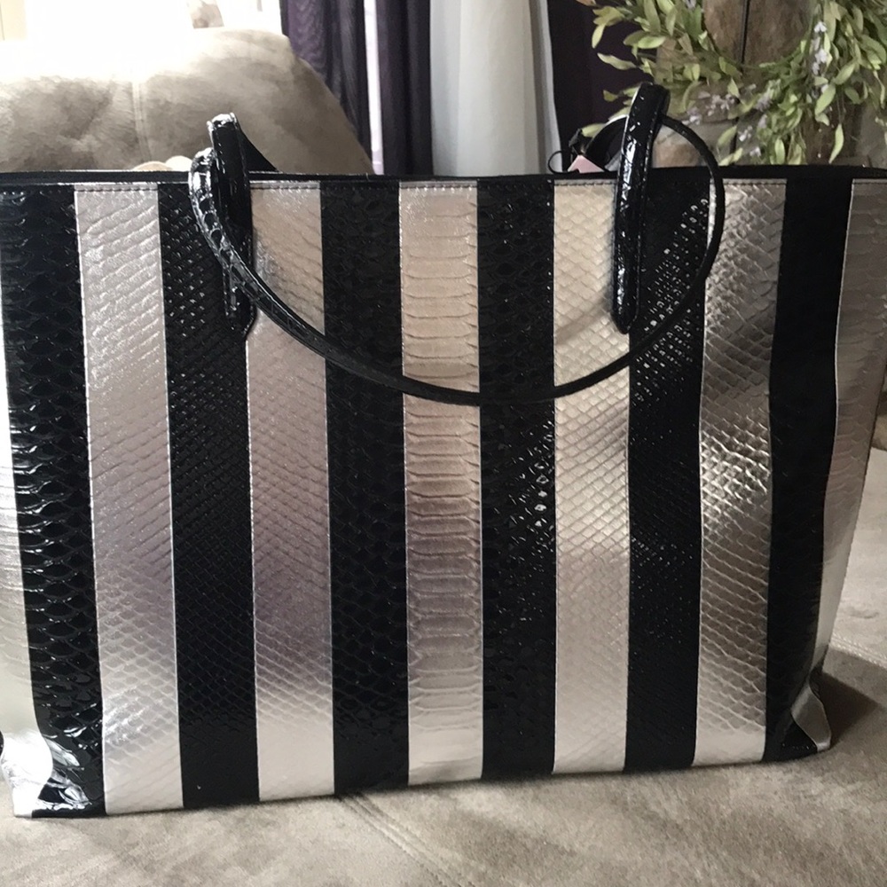 Victoria's secret snakeskin embossed  tote bag - Picture 2 of 5